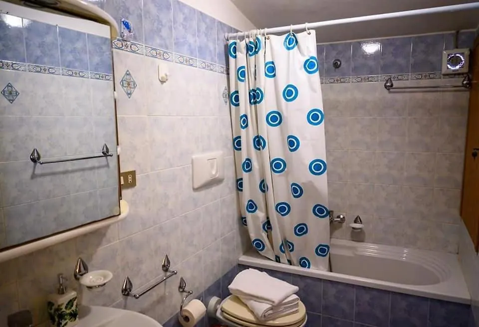 Casa Amendola Villa Cefalu 0*,